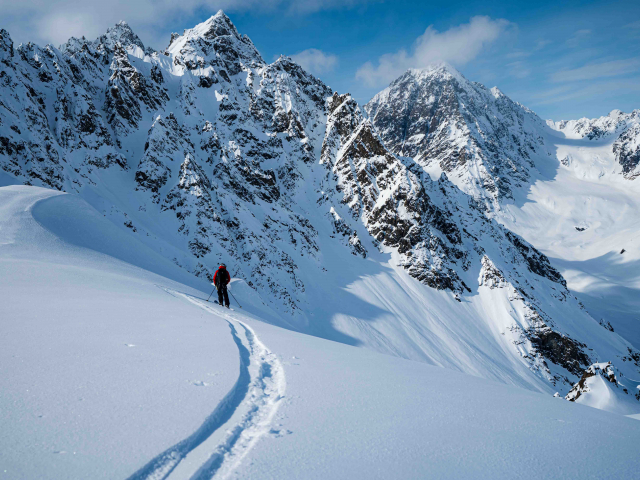 Heli Skiing Alaskas Tordrillo Mountains