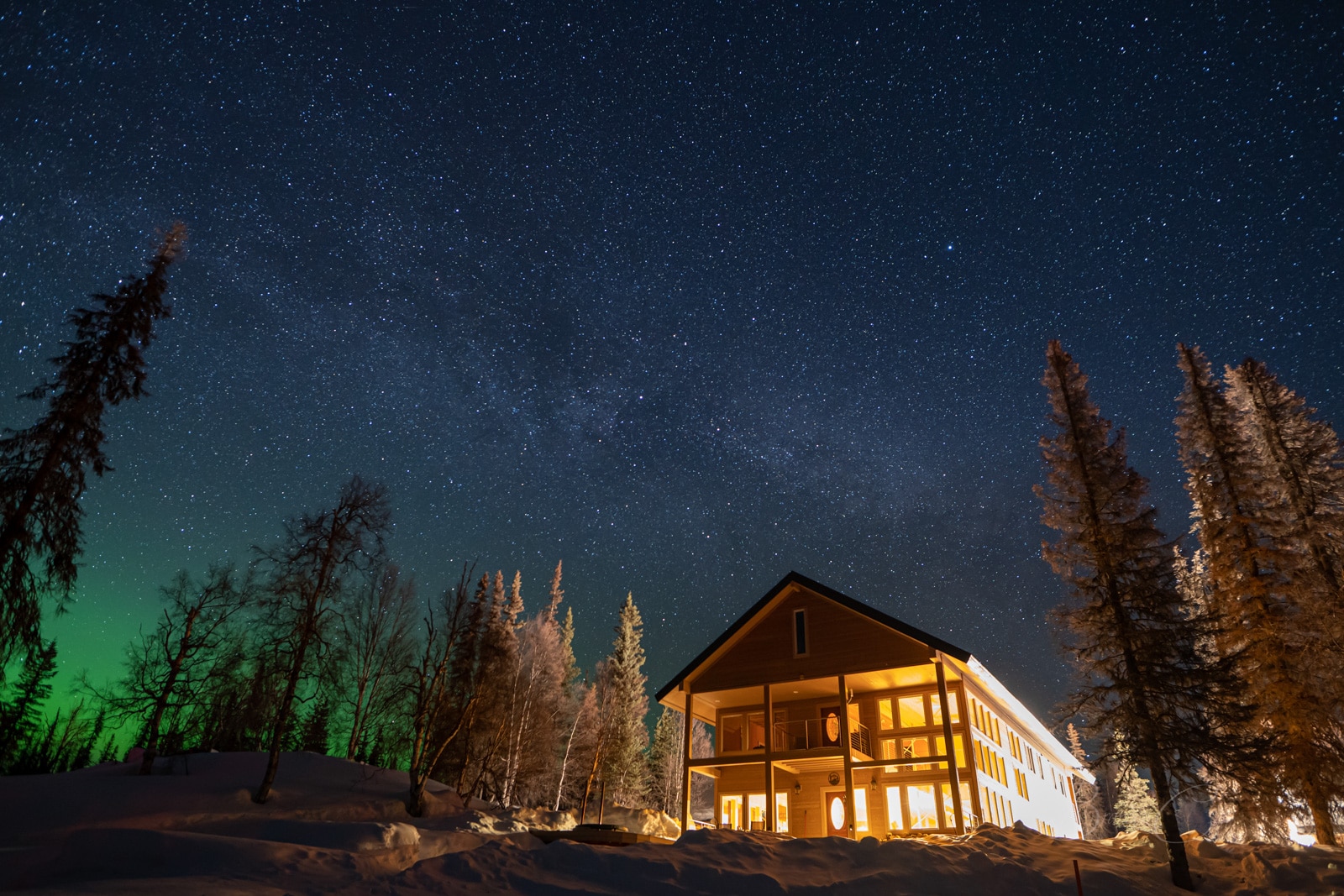 Judd lake lodge under the stars on a clear night